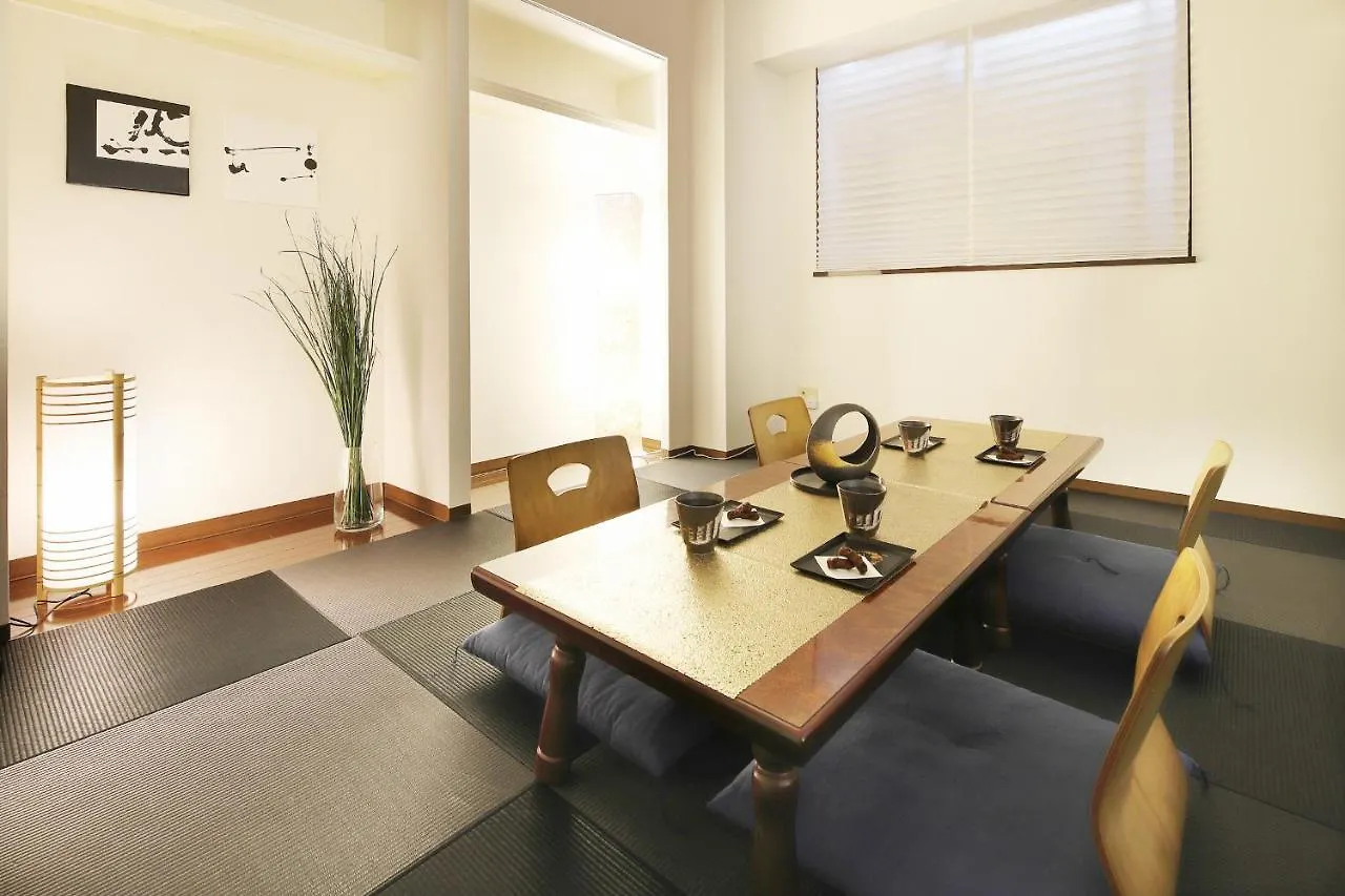 אוסקה City Hotel Namba Suites דירה